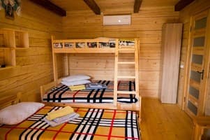 Мини-отель Rybatska 7. Стандарт 4-местный  1