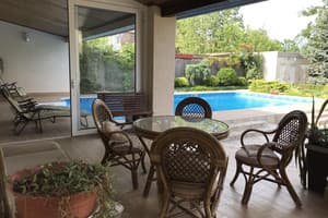 С Бассейном 7