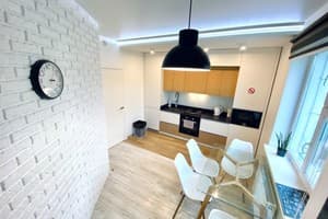 СВЕТ ЕСТЬ ВСЕГДА!
Лучшая трёхкомнатная квартира в центре 6