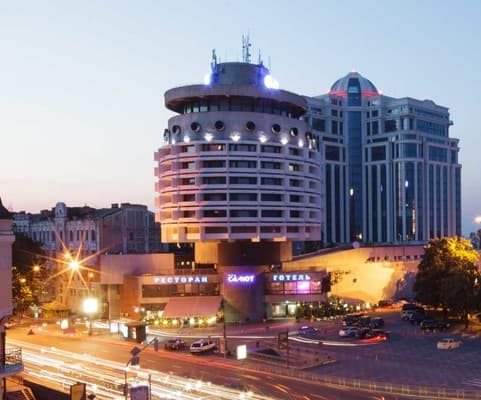 Отель Салют