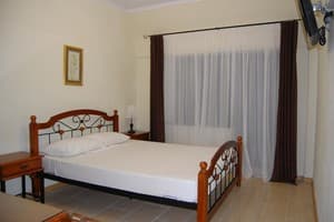 Отель Шато. Стандарт двухместный с двуспальной кроватью 2