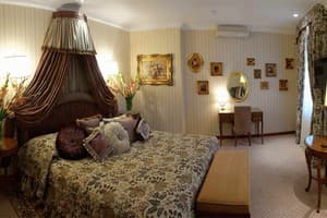 Отель Швейцарский. Люкс двухместный королевский 1