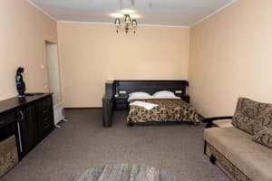 Гостинично-ресторанный комплекс Скіфія. Полулюкс 4-местный 22 2