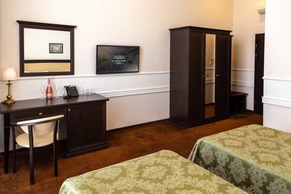 Stadium Park Hotel 8