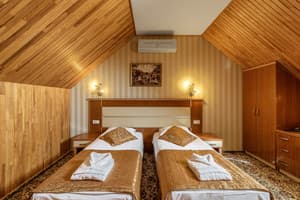 Отель Status. Люкс двухместный двухуровневый 8