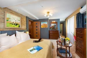 Отель Супутник. Апартаменты двухместный четырехкомнатные 5