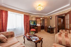 Отель Супутник. Люкс двухместный двухкомнатный 2