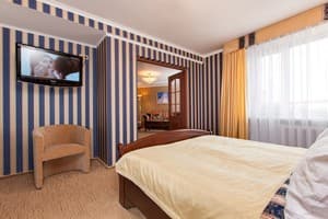 Отель Супутник. Люкс двухместный двухкомнатный 4