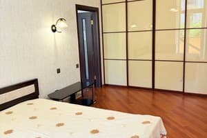 Квартира Светлые апартаменты. Апартаменты 4-местный  3