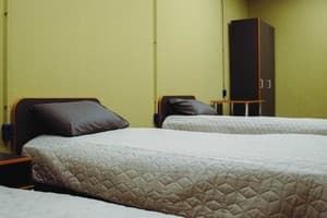 Хостел ТРІНІТІ ХАУС. Место в общем 4-местном номере  1