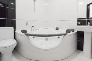 Отель Терра 7+. Полулюкс двухместный с джакузи 12