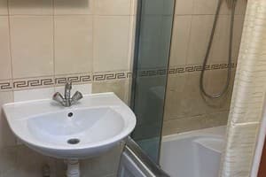 Мини-отель Триал. Стандарт двухместный с душевой кабиной 4