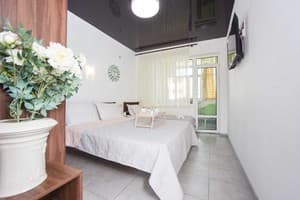 Гостиный двор VILLA BIANCA. Люкс трехместный  с кухней 1