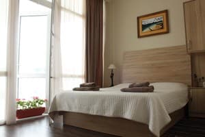 Коттедж VIP townhouse near the sea. Семейный 4-местный номер с террасой 1