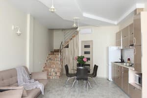 Коттедж VIP townhouse near the sea. Семейный 4-местный номер с террасой 2