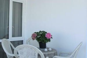 Коттедж VIP townhouse near the sea. Семейный 4-местный номер с террасой 3