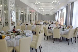 Верховина на Петропавловской 16