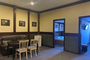 Отель Виктория. Люкс 4-местный с двумя спальнями 2