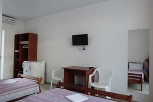 Мини-отель Villa Anna. Люкс трехместный  4