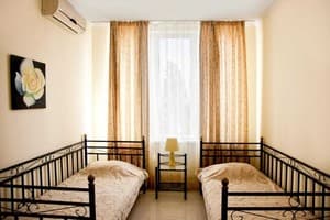 Мини-отель Villa Casablanca. Люкс 4-местный двухкомнатный с терассой 2