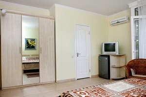 Мини-отель Villa Casablanca. Улучшенный двухместный 1-комнатный  с балконом (№20, №8) 1