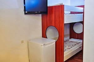 Отель Villa Diana. Стандарт 4-местный с балконом и видом на море 1