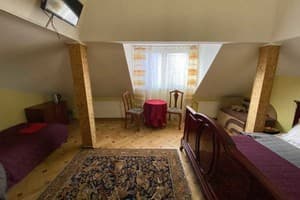 Мини-отель Вилла Графа. Семейный трехместный ванная комната вне номера 2