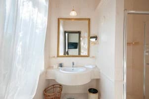 Отель Вилла Ле Премьер. Делюкс двухместный Версаче (1-местное размещение) 3