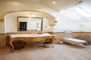 Отель Вилла Ле Премьер. Люкс двухместный Версаче 3