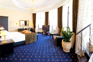 Отель Вилла Ле Премьер. Люкс двухместный с террасой 1