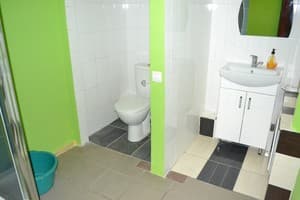 Хостел Vip Hostel. Место в общем 8-местном номере Общий номер 8