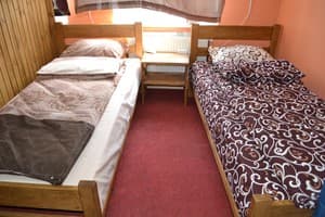 Хостел Vip Hostel. Место в общем 8-местном номере Общий номер 2