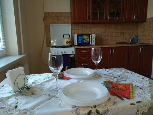 Возле Искры ул. Кавалеридзе, 8 4