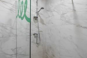 Отель Weekend Family Hotel. Делюкс 4-местный с видом на море 6