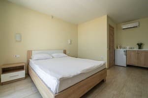 Отель Weekend Family Hotel. Комфорт 4-местный с видом на море 3