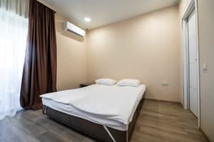 Отель Weekend Family Hotel. Полулюкс 4-местный с видом на море 2