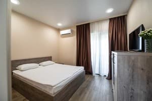 Отель Weekend Family Hotel. Полулюкс 4-местный с видом на море 5