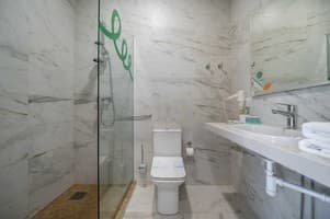 Отель Weekend Family Hotel. Полулюкс 4-местный с видом на море 3