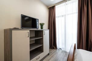 Отель Weekend Family Hotel. Улучшенный трехместный  10