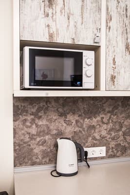 White House ул. Ивана Франко, 90 2