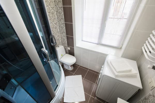 White House ул. Театральная, 5 12