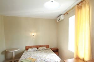 База отдыха Янтарь-2. Семейный 4-местный (двухкомнатный) 2