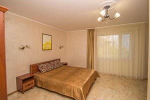 Мини-отель Yellow House. Стандарт 4-местный двухкомнатный 2