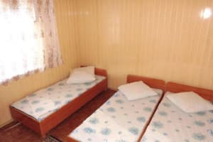 Гостиный двор Южанка 71. Эконом трехместный + 1