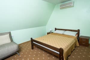 Мини-отель Южанка 88. Стандарт трехместный 1