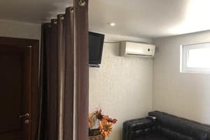 Апарт-отель Южанка 90. Стандарт 4-местный студио (кухня общая на несколько номеров) 1