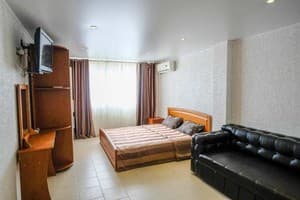 Апарт-отель Южанка 90. Стандарт 4-местный студио (кухня общая на несколько номеров) 5