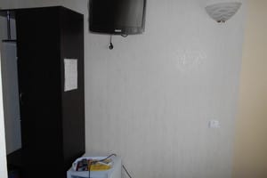 Мини-отель Южный берег. Люкс трехместный без балкона 8