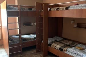 Хостел Yurus. Место в общем 10-местном номере  3