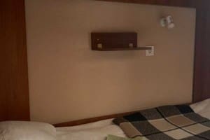 Хостел Yurus. Место в общем 10-местном номере  6